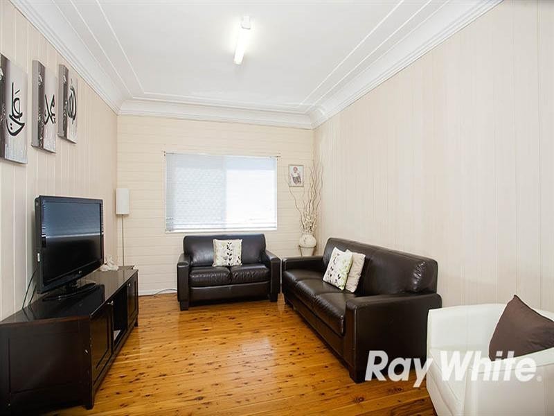 657 Forest Road, Peakhurst NSW 2210