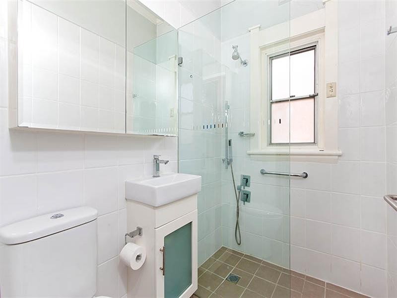 15 Leslie Road, Bexley NSW 2207