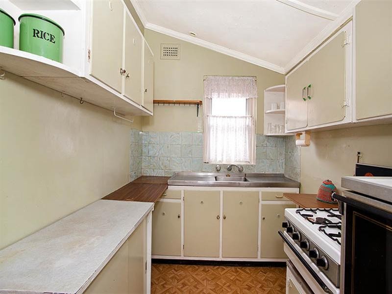 15 Leslie Road, Bexley NSW 2207