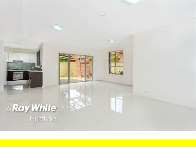 10 Coronation Avenue, Peakhurst NSW 2210