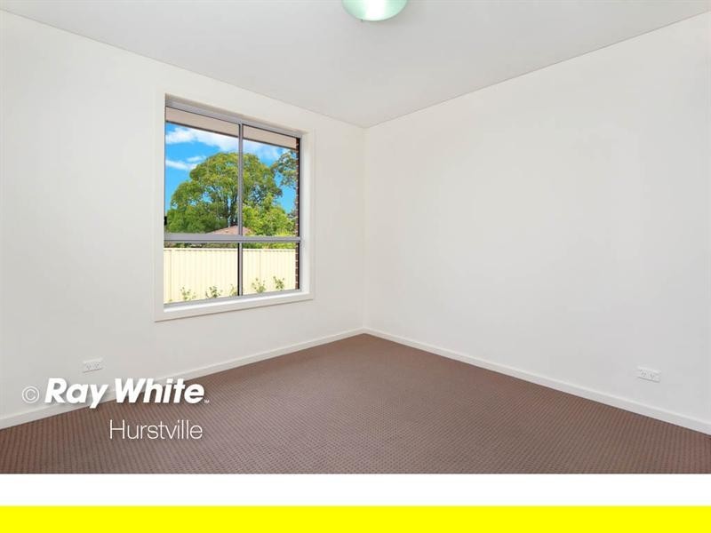 10 Coronation Avenue, Peakhurst NSW 2210