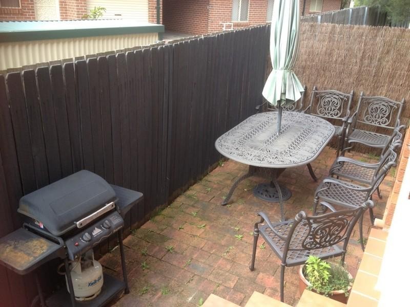 2/12 Nicoll Street, Roselands NSW 2196