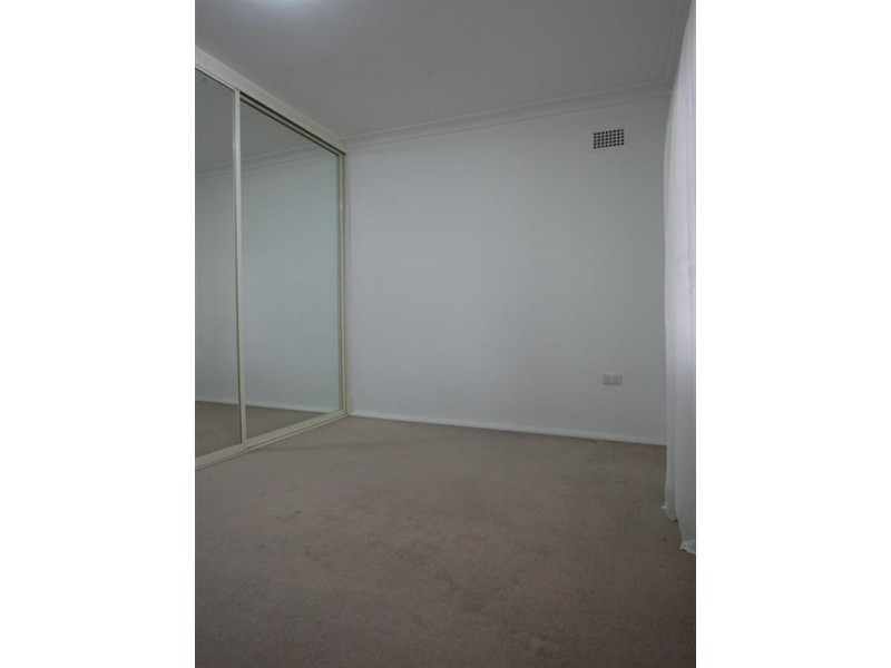 2/12 Nicoll Street, Roselands NSW 2196