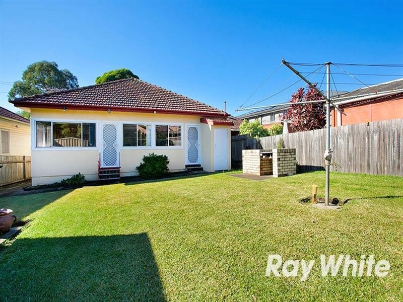 32 Central Road, Beverly Hills NSW 2209