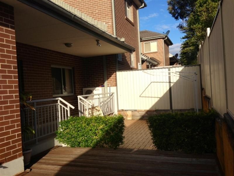 4/74 Connemarra Street, Bexley NSW 2207