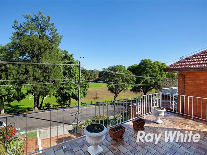 16 Parkview Avenue, Penshurst NSW 2222