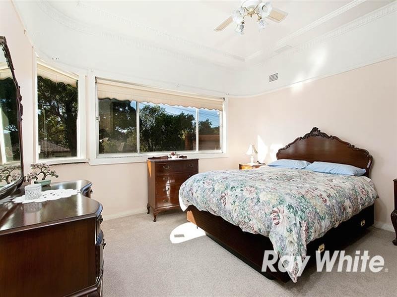 32 Central Road, Beverly Hills NSW 2209