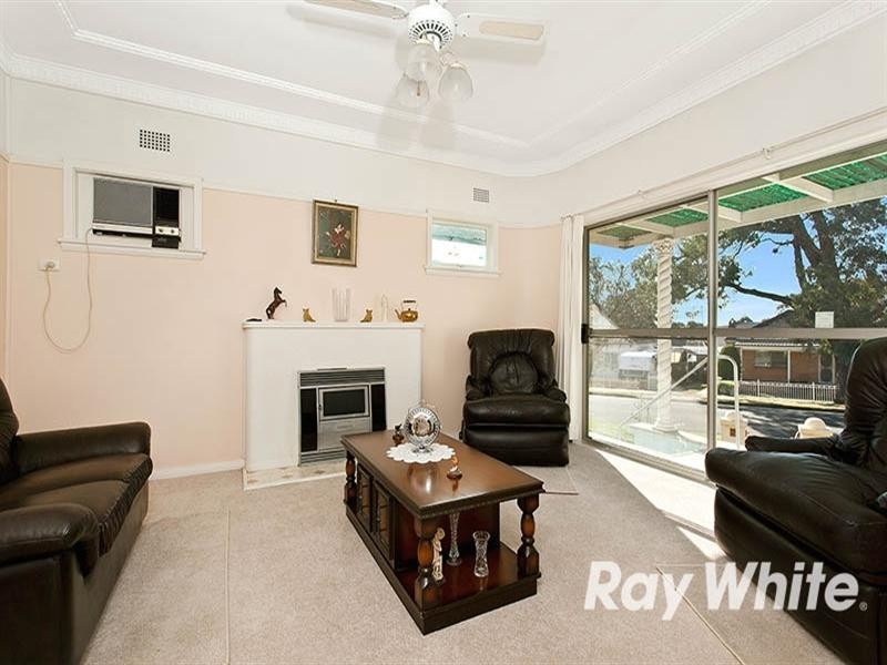 32 Central Road, Beverly Hills NSW 2209