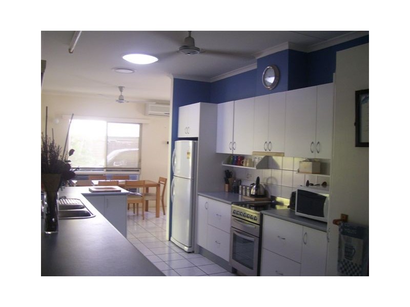 8 Allamurr Court, Gray NT 0830