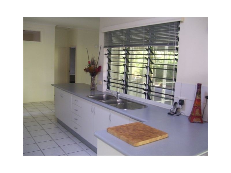 8 Allamurr Court, Gray NT 0830