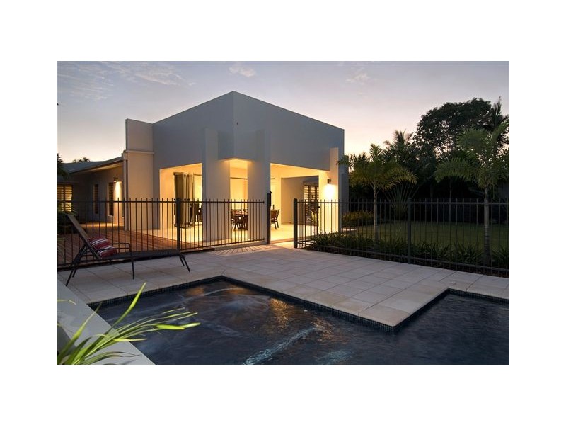 8 Douglas Street, Ludmilla NT 0820
