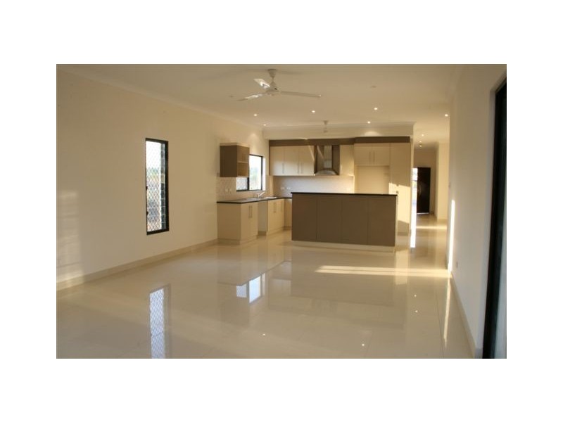 6 Price Court, Rosebery NT 0832
