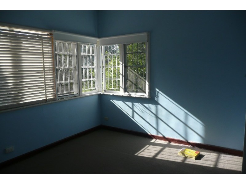 11 Central Avenue, St Lucia QLD 4067