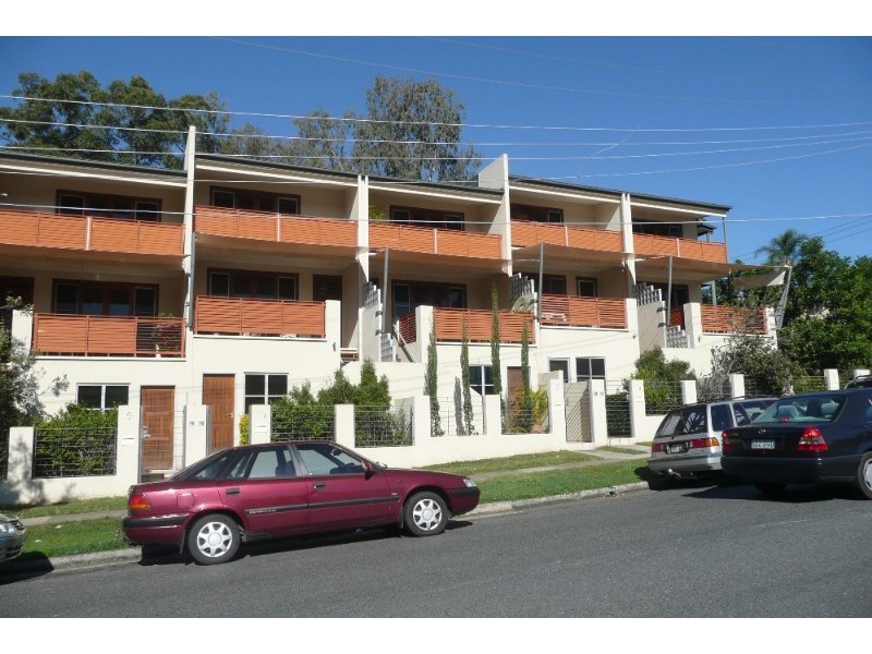 3 Cecil Street, Indooroopilly QLD 4068