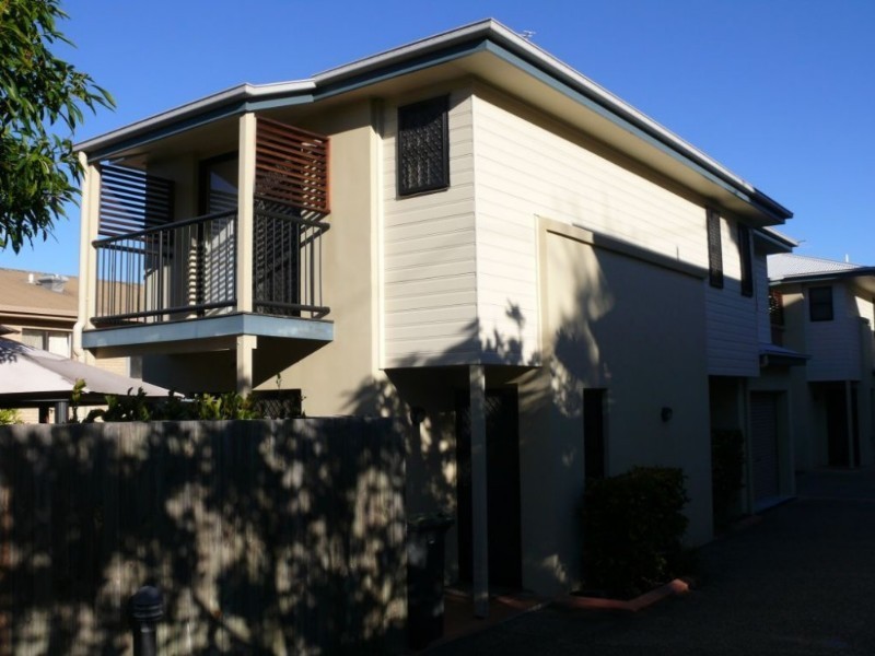 2/62 Waverley Road, Taringa QLD 4068