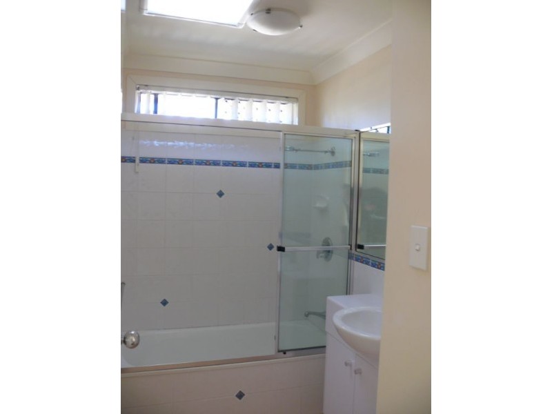 2/62 Waverley Road, Taringa QLD 4068