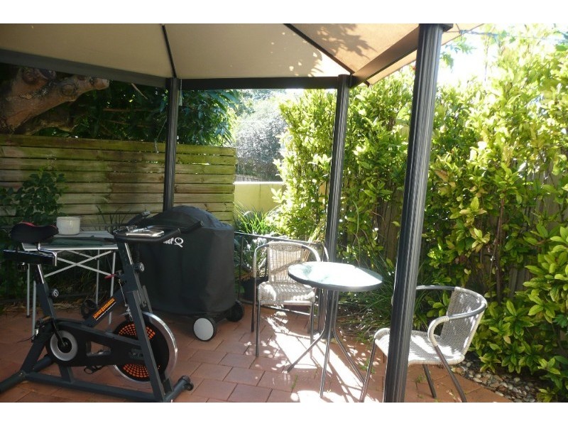 2/62 Waverley Road, Taringa QLD 4068