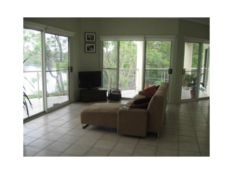 54 Foxton Street, Indooroopilly QLD 4068