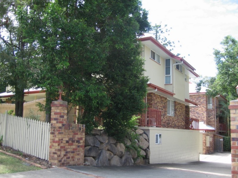 6/130 Central Avenue, Indooroopilly QLD 4068