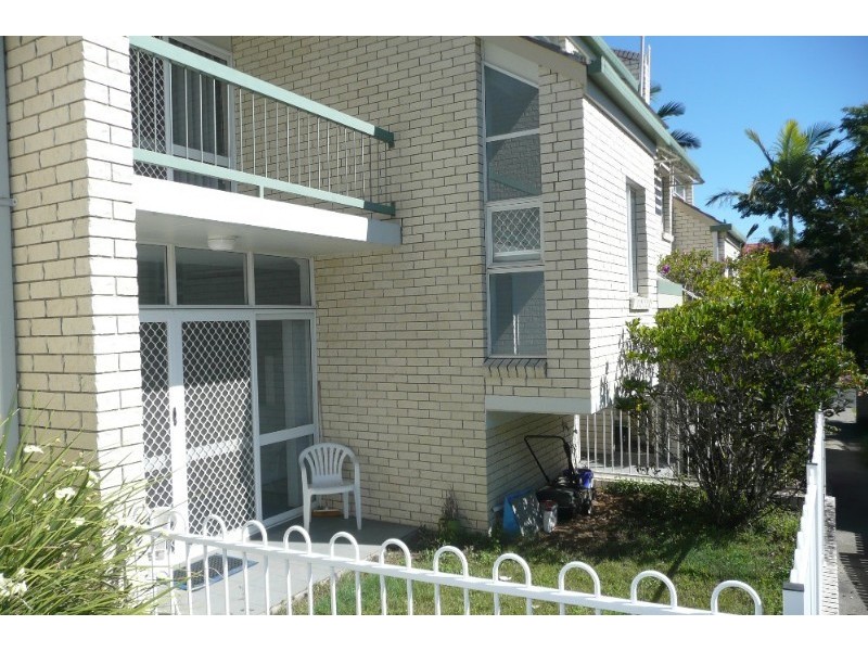 2/51 Nelson Parade, Indooroopilly QLD 4068