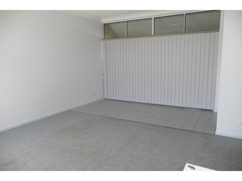 2/51 Nelson Parade, Indooroopilly QLD 4068