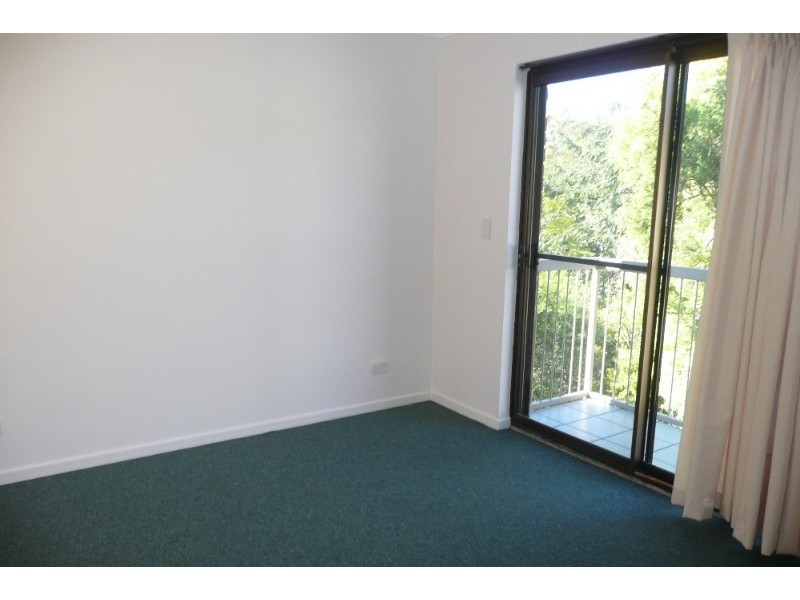 4/16 Foxton Street, Indooroopilly QLD 4068