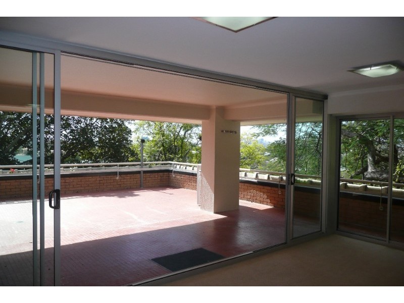 9/108 Swann Road, Taringa QLD 4068