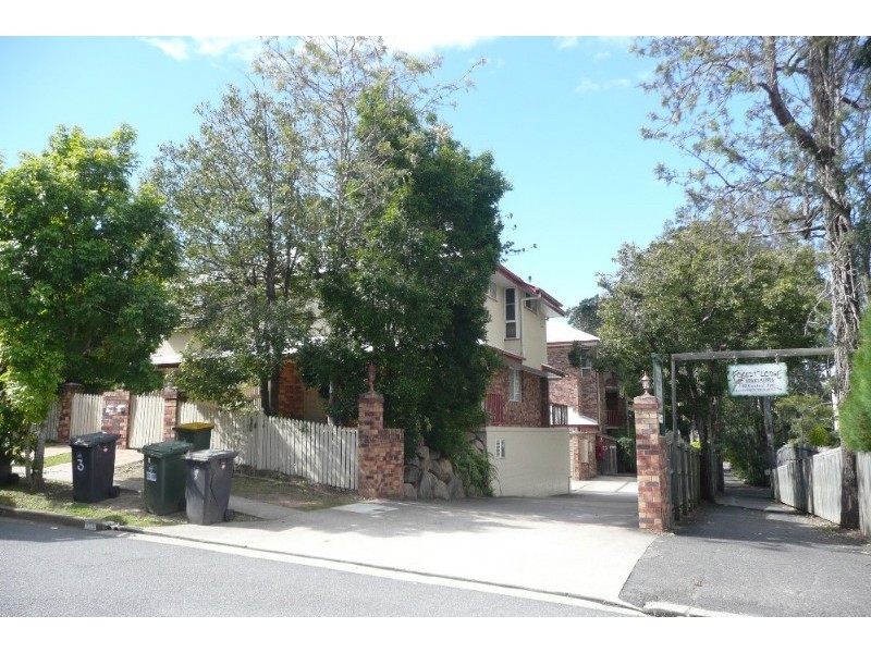 3/130 Central Avenue, Indooroopilly QLD 4068