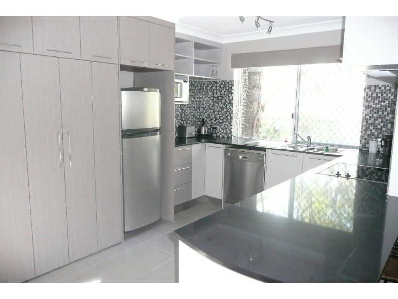 3/130 Central Avenue, Indooroopilly QLD 4068