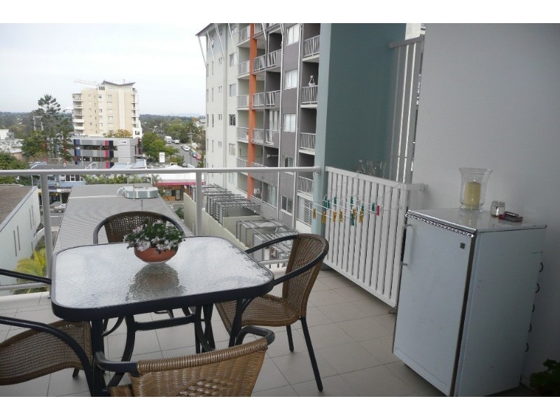 18/16 Grosvenor Road, Indooroopilly QLD 4068