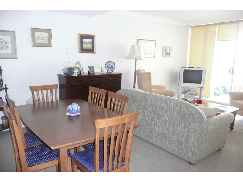 18/16 Grosvenor Road, Indooroopilly QLD 4068