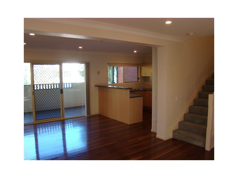 3/2 Queens Road, Taringa QLD 4068