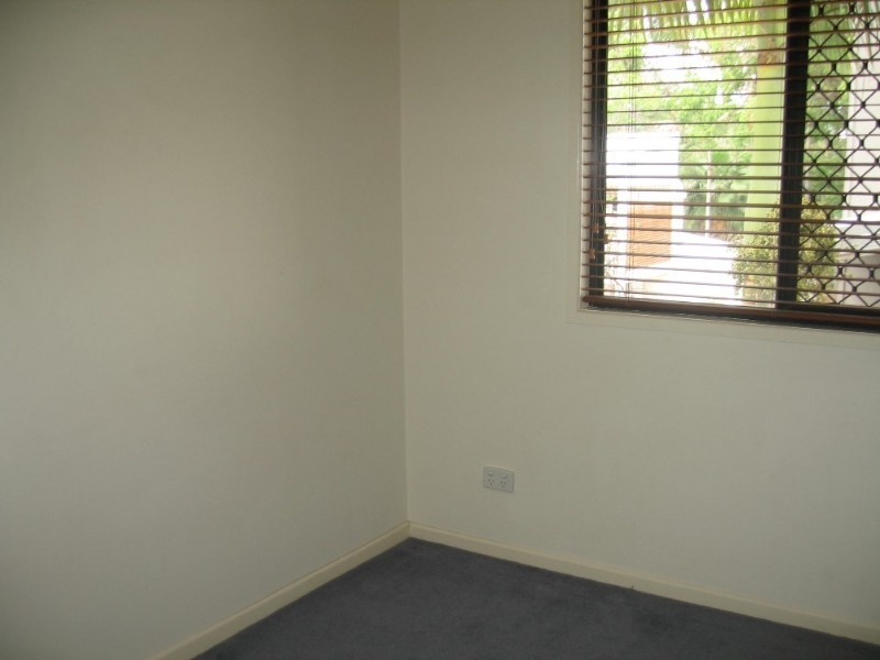 8/122 Central Avenue, Indooroopilly QLD 4068