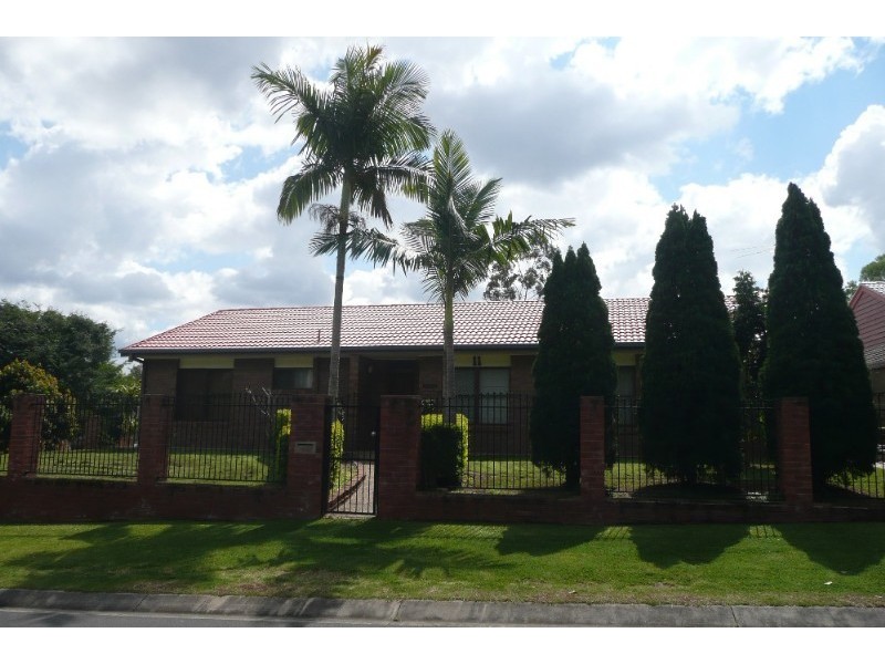 11 Tillbrook Street, Chapel Hill QLD 4069