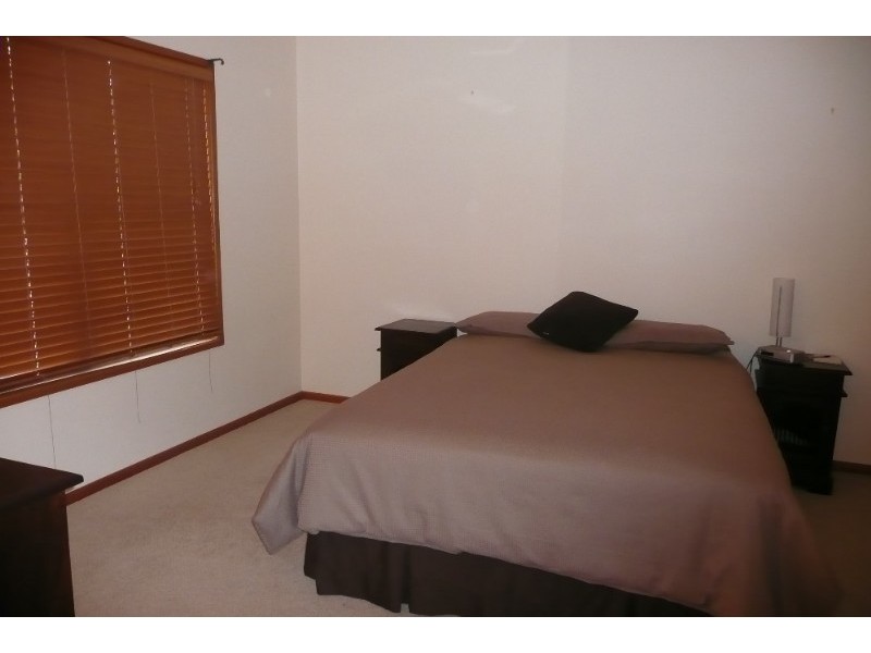 11 Tillbrook Street, Chapel Hill QLD 4069