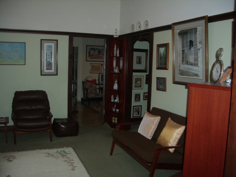 7 Burns Street, Indooroopilly QLD 4068