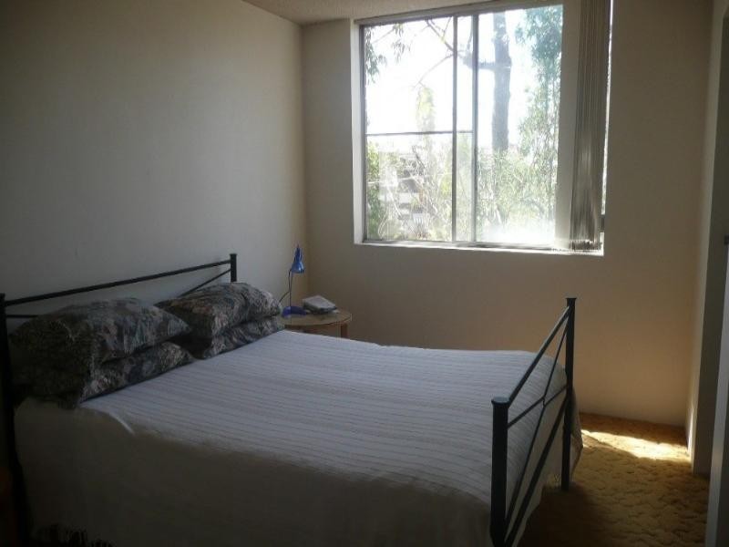 3/208 Carmody Road, St Lucia QLD 4067