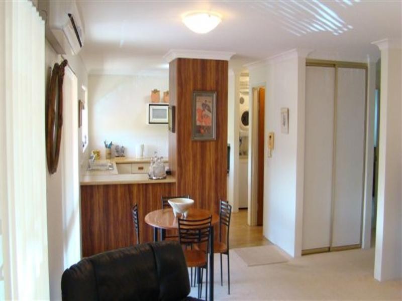 3/28 Warren Street, St Lucia QLD 4067