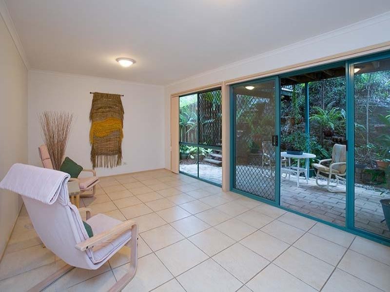 78 Orchard Terrace, St Lucia QLD 4067