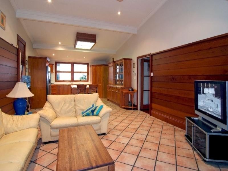 124 Harts Road, Indooroopilly QLD 4068