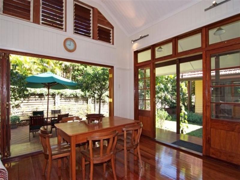 259 Lambert Road, Indooroopilly QLD 4068