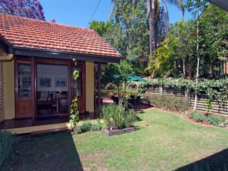 259 Lambert Road, Indooroopilly QLD 4068