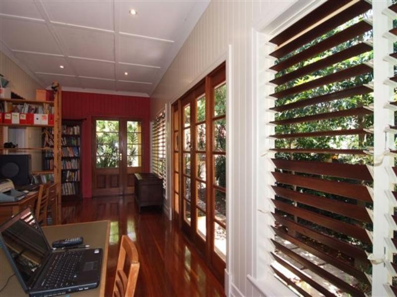 259 Lambert Road, Indooroopilly QLD 4068