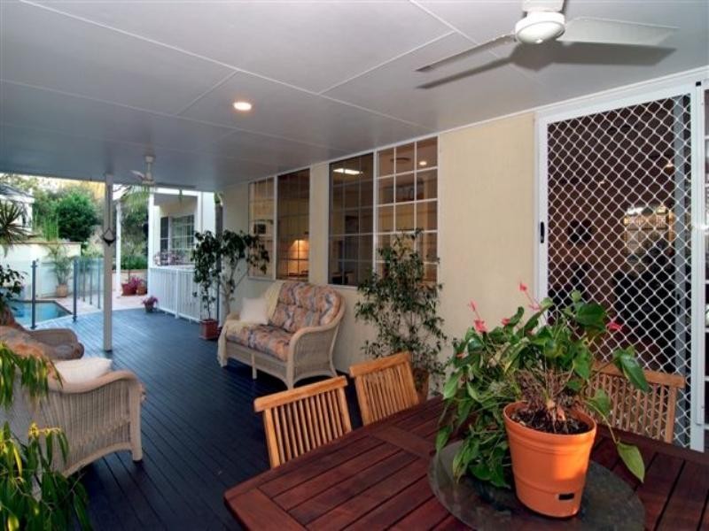 51 Glencairn Avenue, Indooroopilly QLD 4068