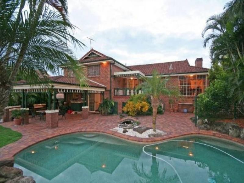 9 Meiers Road, Indooroopilly QLD 4068