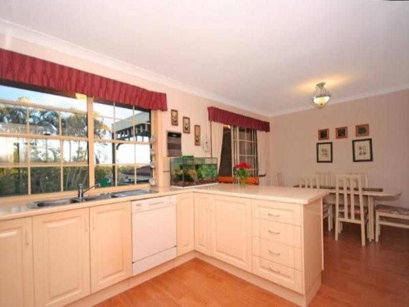 9 Meiers Road, Indooroopilly QLD 4068