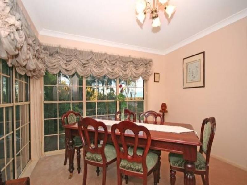 9 Meiers Road, Indooroopilly QLD 4068