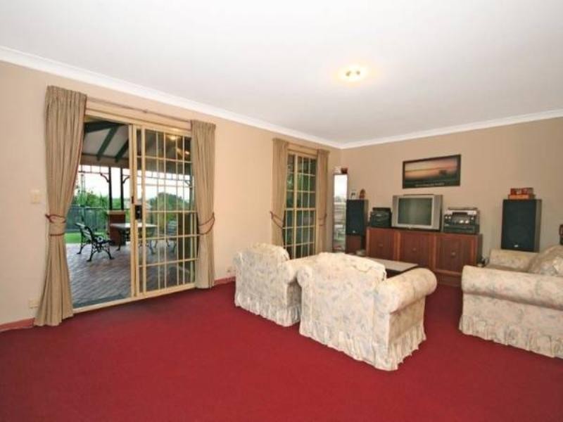 9 Meiers Road, Indooroopilly QLD 4068