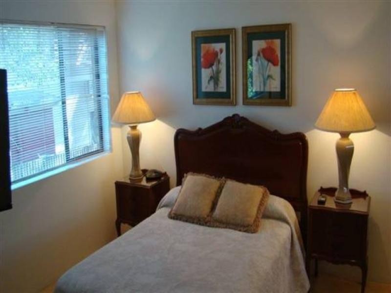 3/28 Warren Street, St Lucia QLD 4067