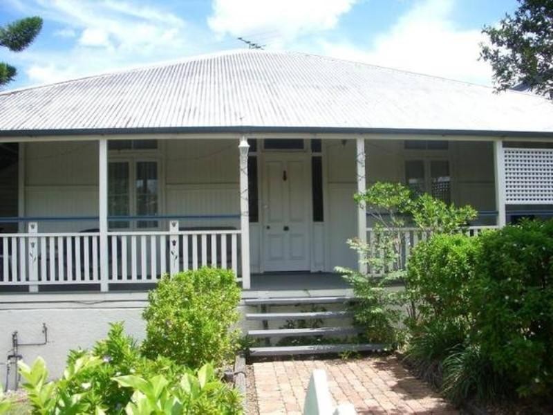 63 Clarence Road, Indooroopilly QLD 4068